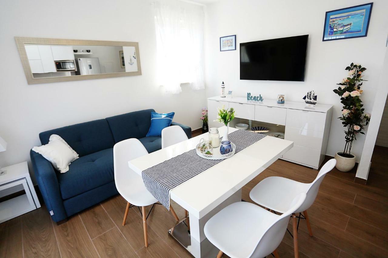 Apartments Romarin Супетар Экстерьер фото